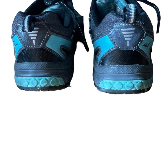 Everlast woman’s Cliff sneakers, size 7 - Picture 3 of 9